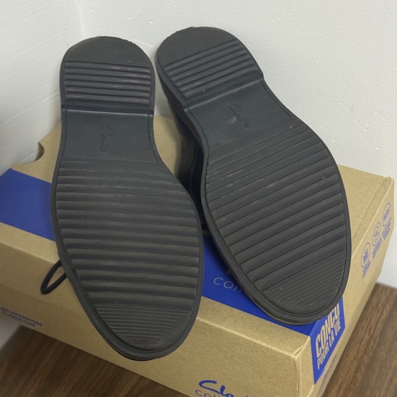 Clarks Oxford flats US 7 - Picture 3 of 3